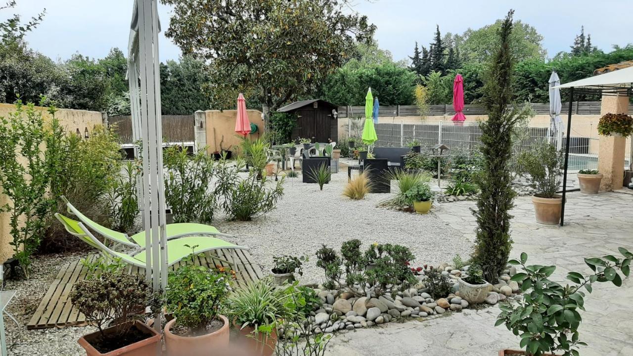 Le Mas D'Hubert LʼIsle-sur-la-Sorgue Eksteriør bilde